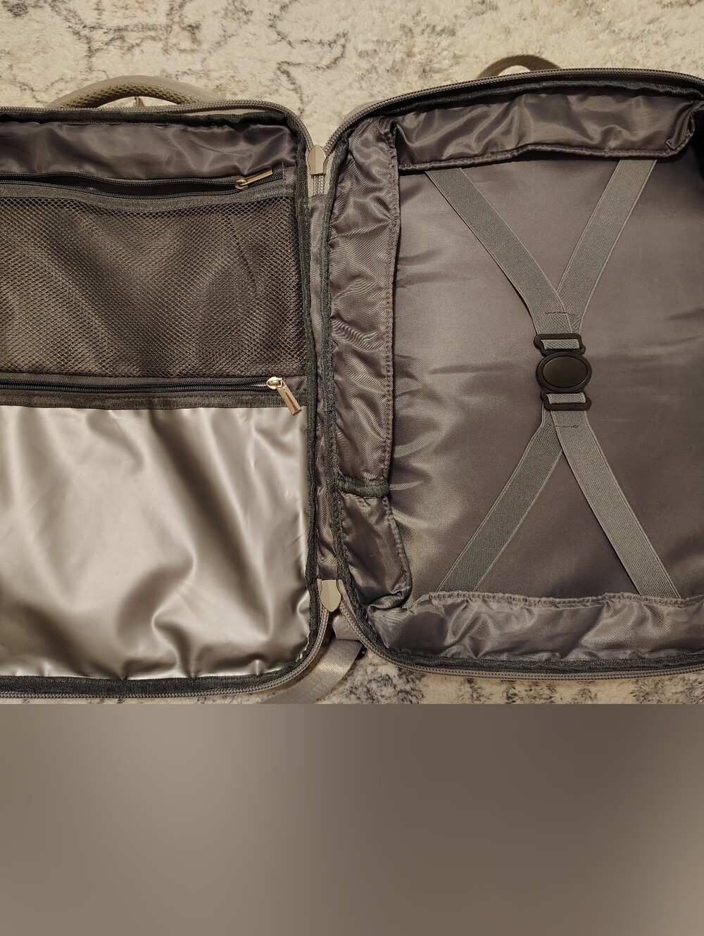 🤩 Large Gray Travel Backpack - Picture 4 of 8